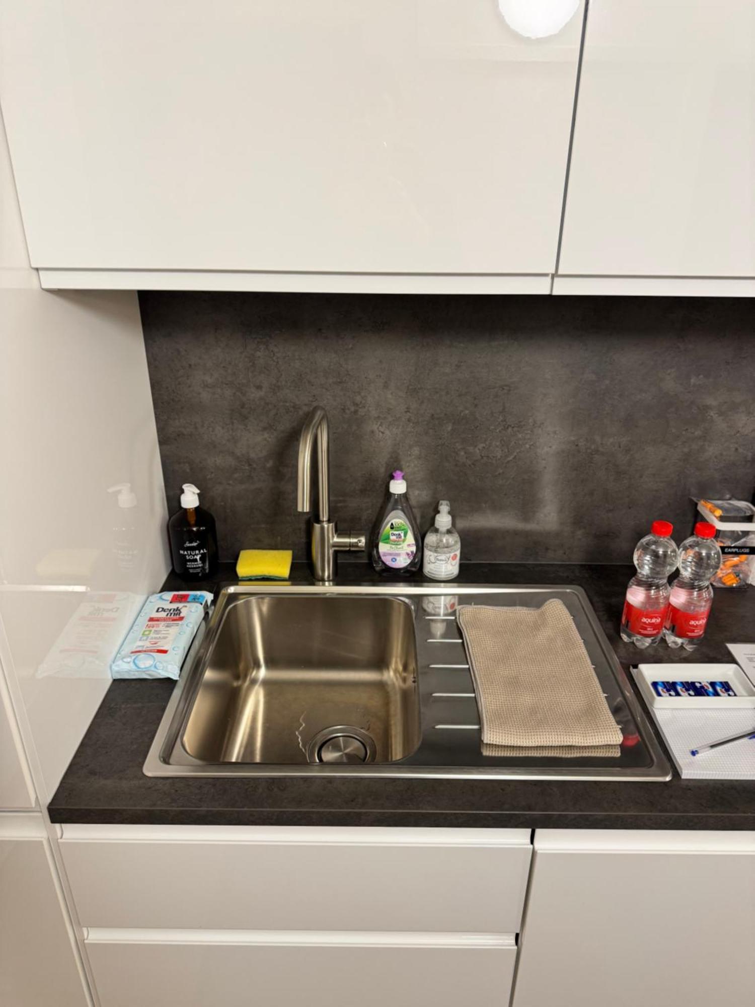 Cozy City Center, 4 Bedroom- 120Sq, 5Min Walk To Main Station Βασιλεία Εξωτερικό φωτογραφία