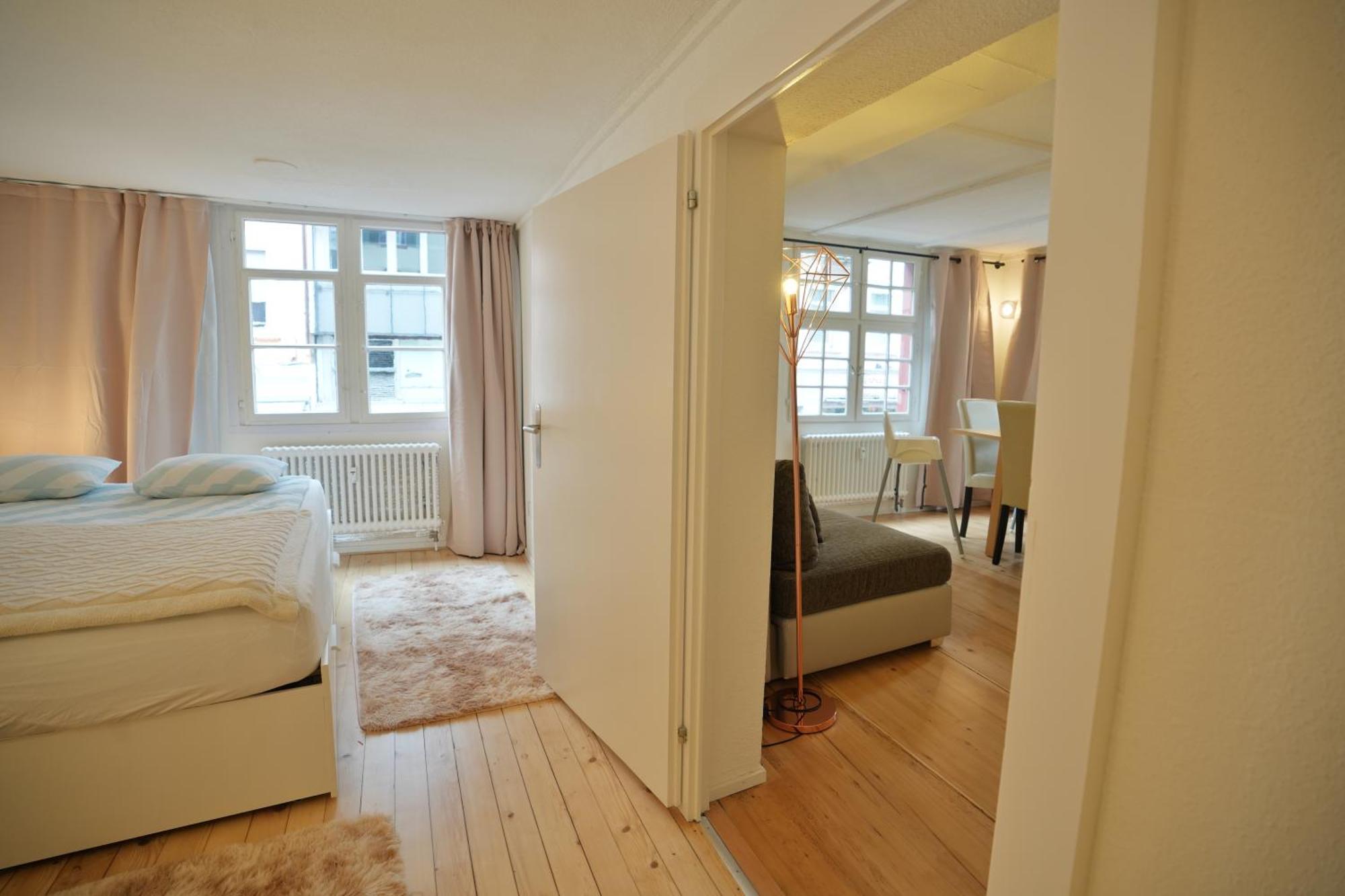 Cozy City Center, 4 Bedroom- 120Sq, 5Min Walk To Main Station Βασιλεία Εξωτερικό φωτογραφία
