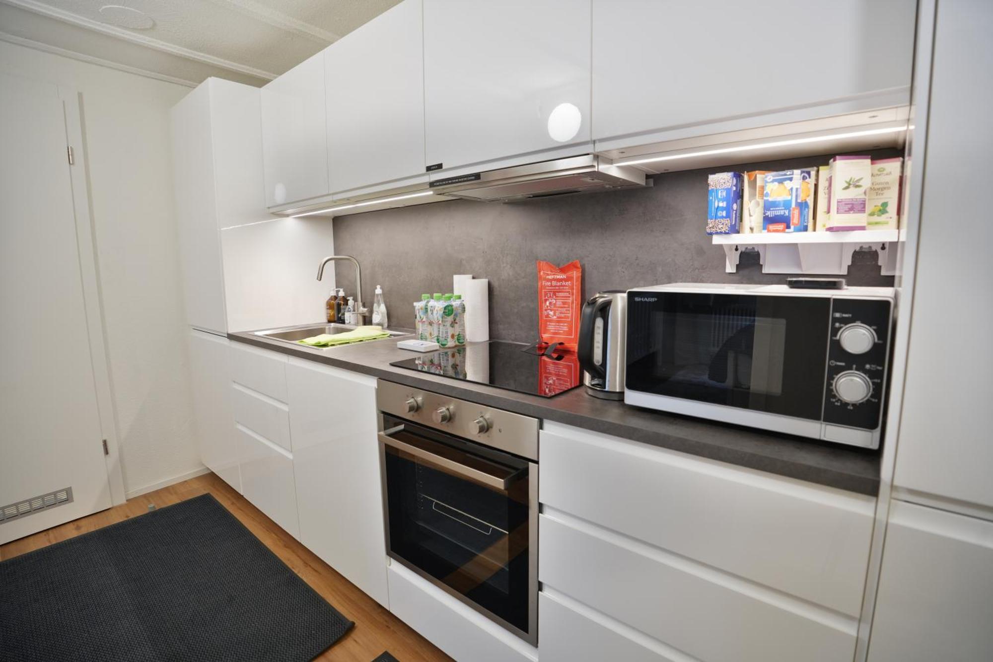 Cozy City Center, 4 Bedroom- 120Sq, 5Min Walk To Main Station Βασιλεία Εξωτερικό φωτογραφία