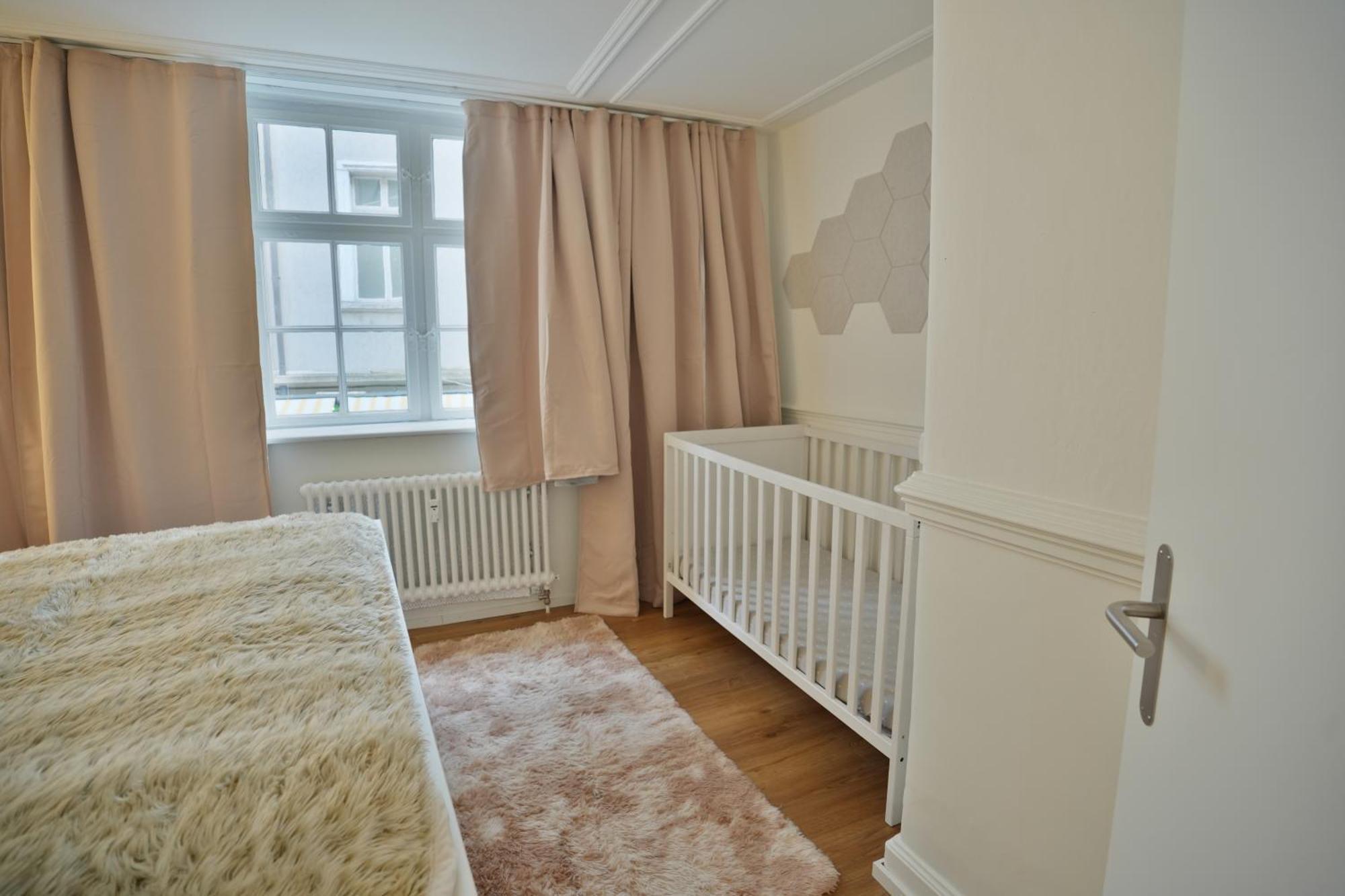 Cozy City Center, 4 Bedroom- 120Sq, 5Min Walk To Main Station Βασιλεία Εξωτερικό φωτογραφία