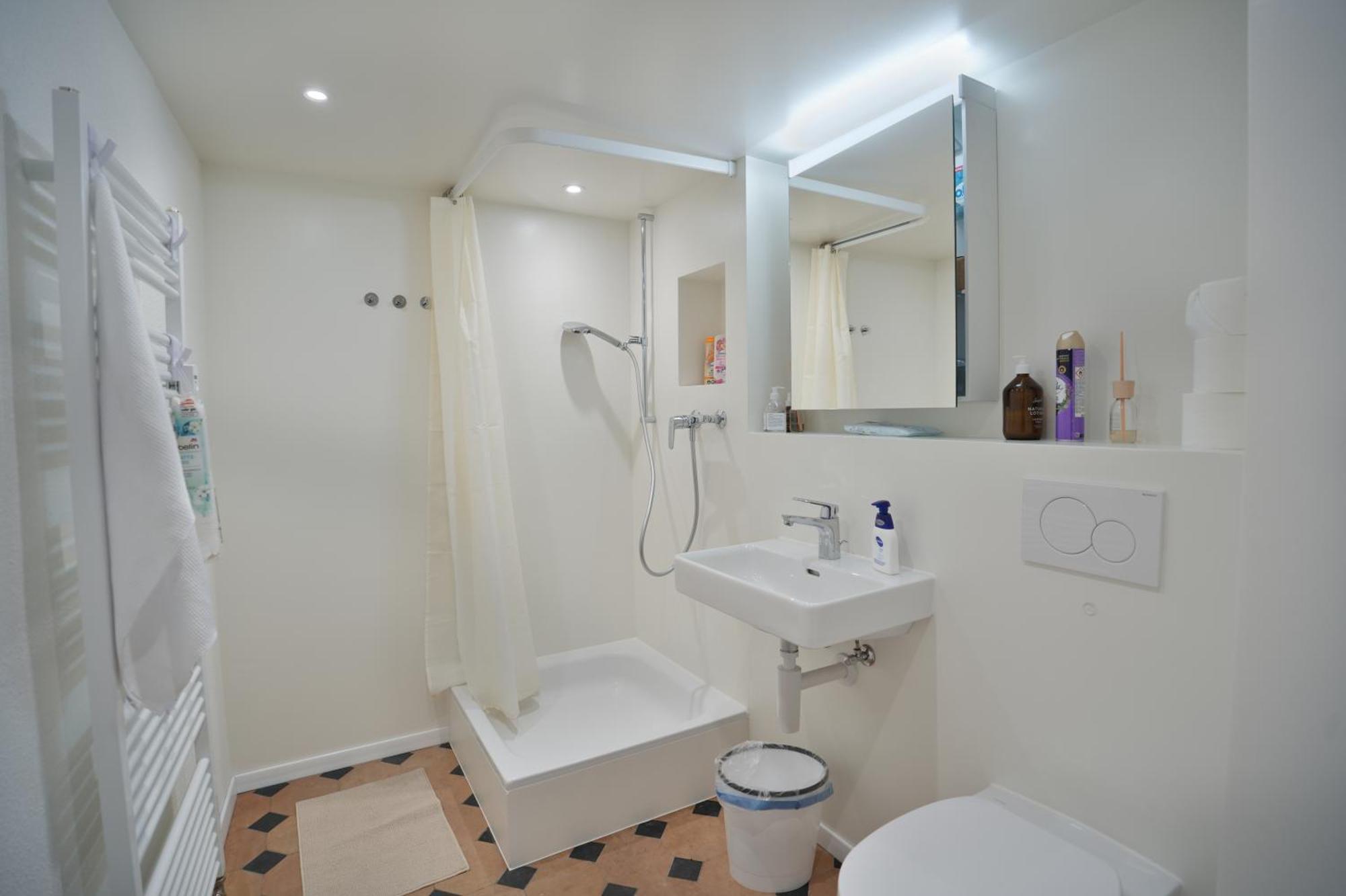 Cozy City Center, 4 Bedroom- 120Sq, 5Min Walk To Main Station Βασιλεία Εξωτερικό φωτογραφία