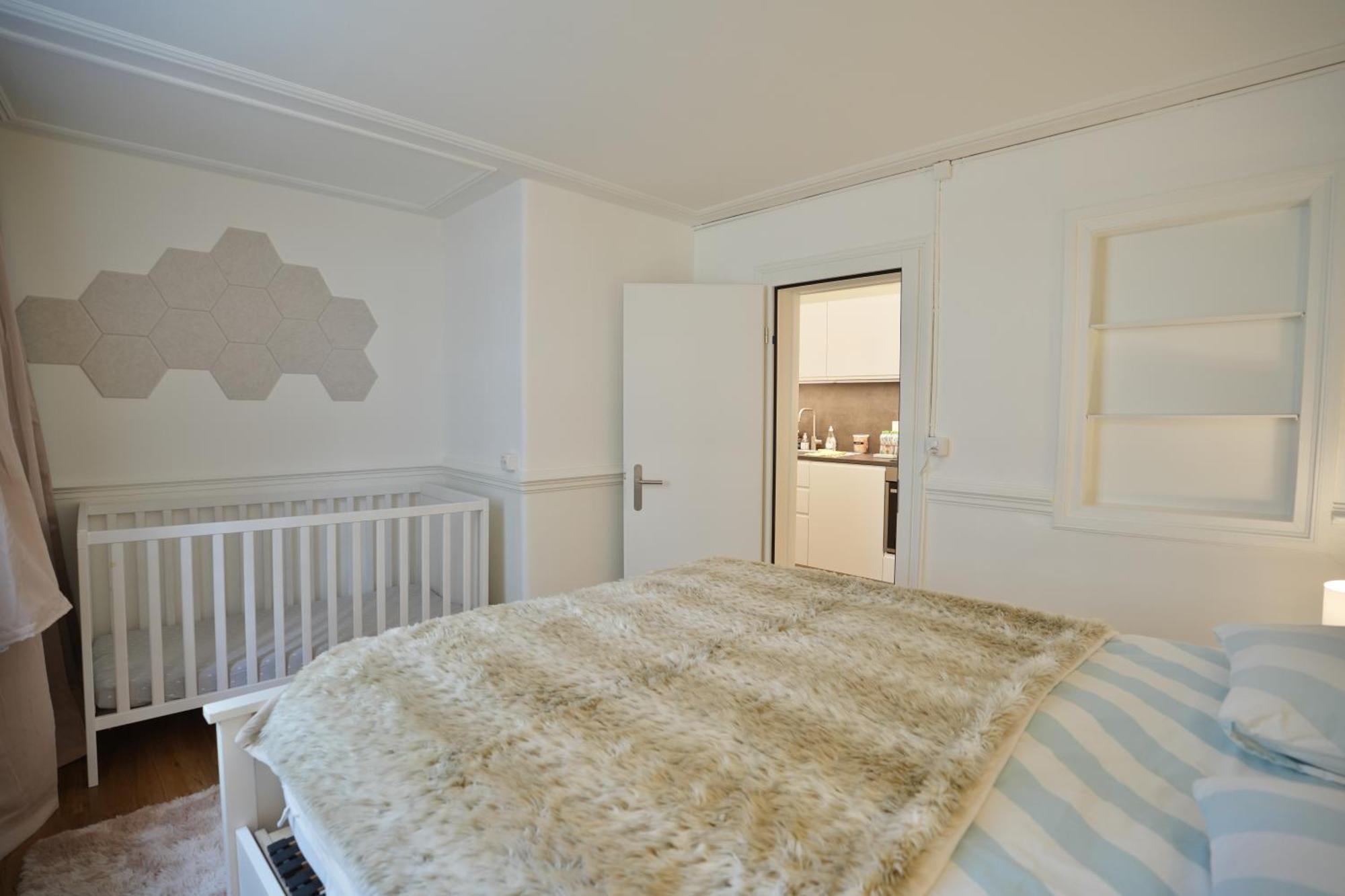 Cozy City Center, 4 Bedroom- 120Sq, 5Min Walk To Main Station Βασιλεία Εξωτερικό φωτογραφία